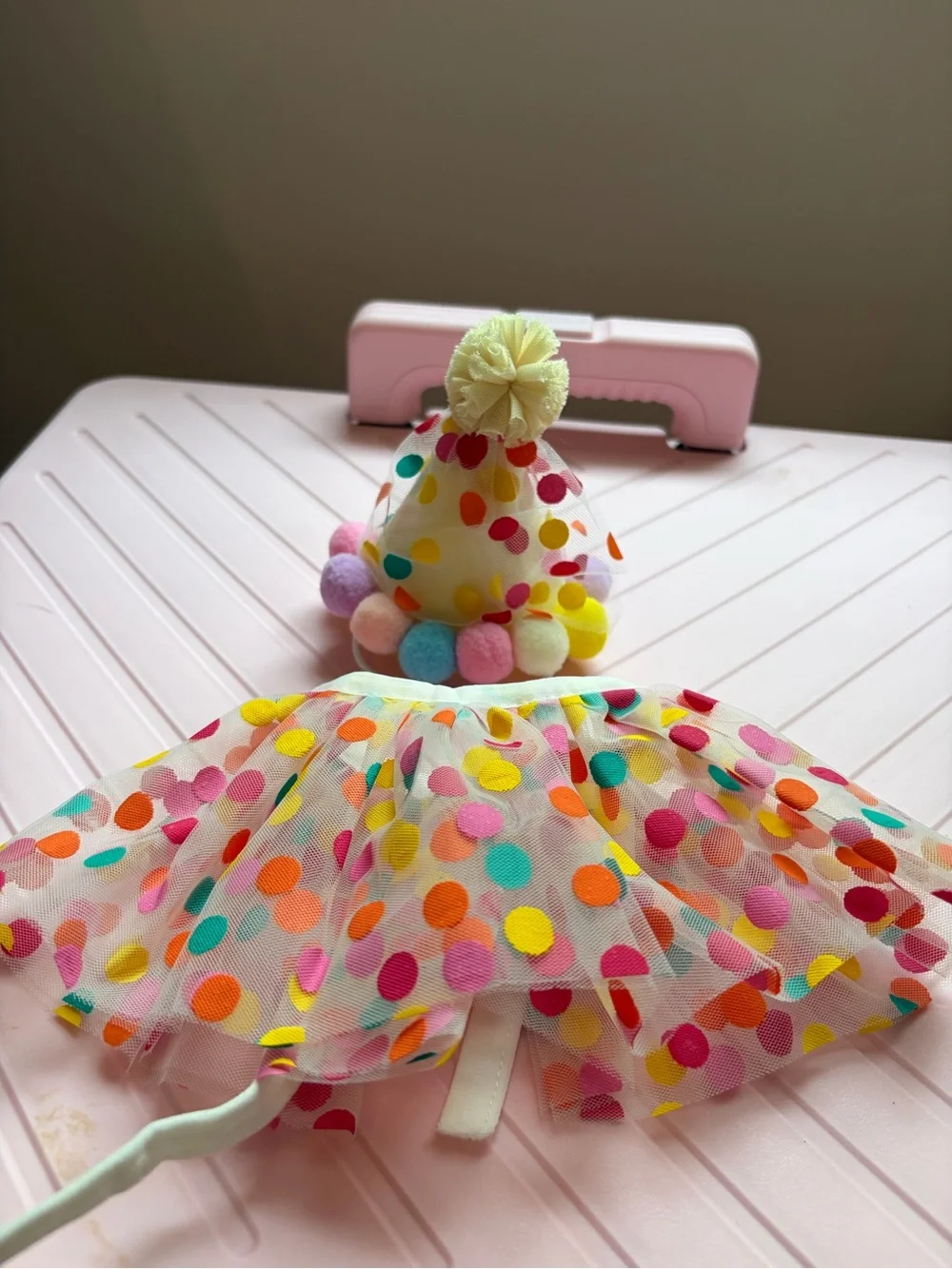 Festive Polka Dot Party Hat & Collar Set for Cats - Multicolor